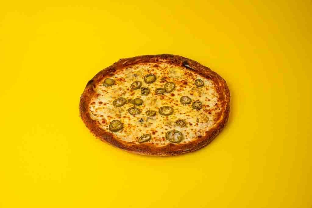 40CM CHILLY CHEESE PIZZA